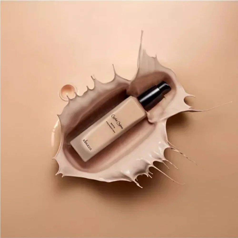 NEW DOUCCE Cache Creme Satin Foundation in Color YD11
